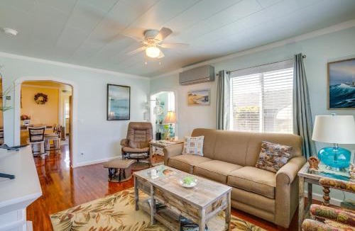 Gold Beach House | Walk to Gold Beach: Charming Cottage w/Yard!