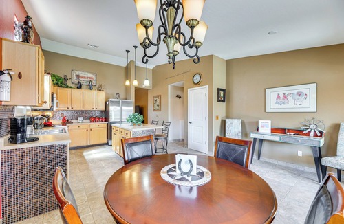 San Tan Valley House | Walk to Golf Course: Queen Creek Oasis w/Fire Pit