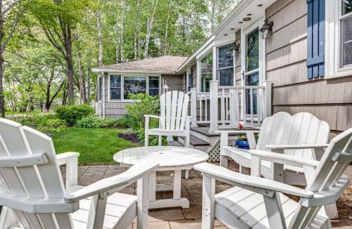 Kennebunkport House | Walk to Goose Rocks Beach: Quiet Townhome w/Patio