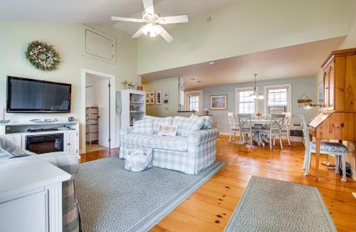 Kennebunkport House | Walk to Goose Rocks Beach: Quiet Townhome w/Patio