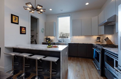 Edgehill Villa | Walk to Gulch & 12 South | Rooftop Deck 3 Suites