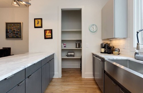 Edgehill Villa | Walk to Gulch & 12 South | Rooftop Deck 3 Suites