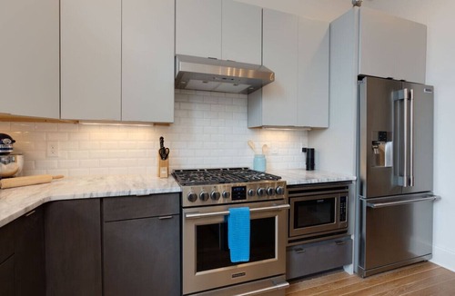 Edgehill Villa | Walk to Gulch & 12 South | Rooftop Deck 3 Suites