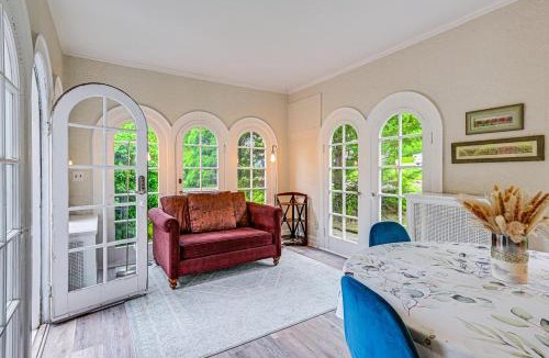 Mamaroneck Apartment | Walk to Harbor! Historic Mamaroneck Guest House