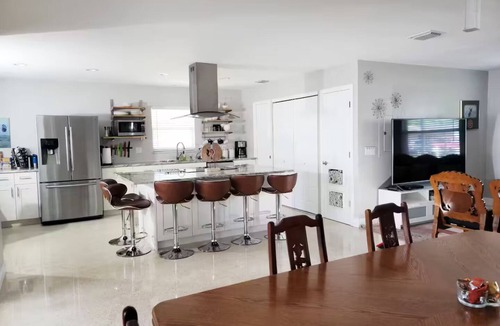 Orient Park House | Walk to Hard Rock, Amphitheater, and Fair grounds.
