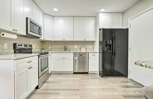 Orient Park Apartment | Walk to Hard Rock Casino: Cozy Studio!