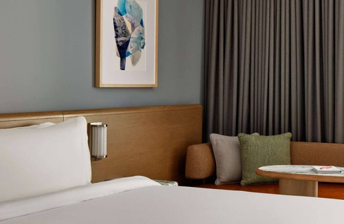 Lower Allston Hotel | Walk to Harvard | Outdoor Terrace + Restaurant