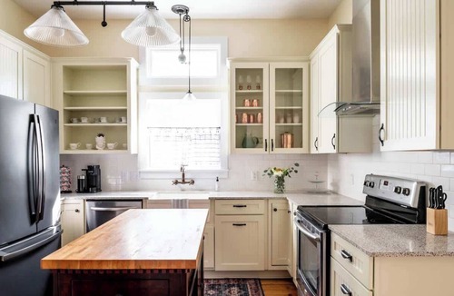 Round Top House | Walk to Henkel Square in RT | Curated & Charming