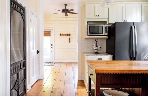 Round Top House | Walk to Henkel Square in RT | Curated & Charming