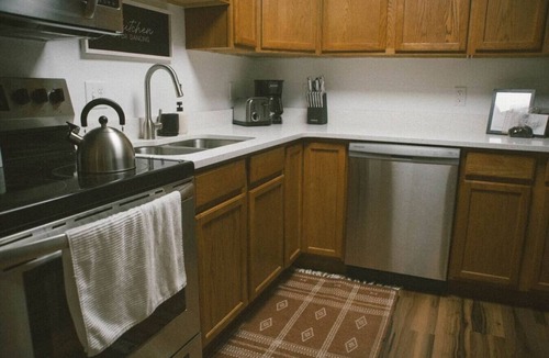 East Hillside Apartment | Walk to Hospitals, Breweries, Restaurants and Lake