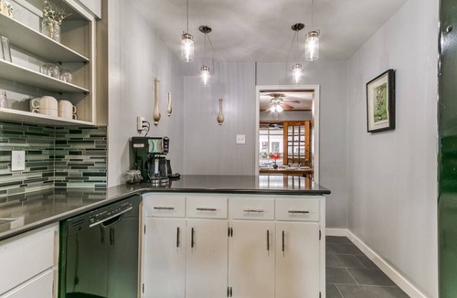 Ames House | Walk to Jack Trice Stadium and ISU! Fire Pit+Yard