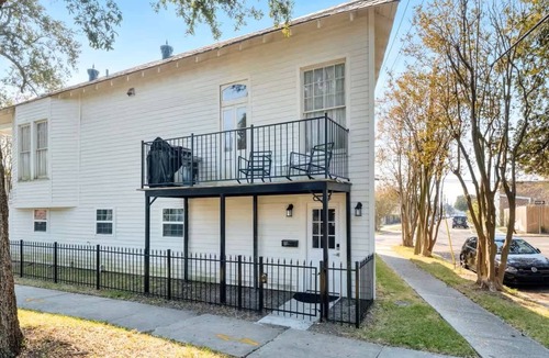 Esplanade Ridge Apartment | Walk to Jazz Fest, Central Location Under the Oaks