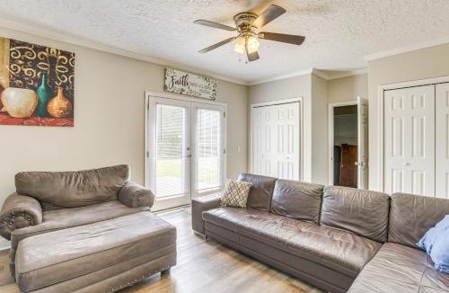Jacksonville House | Walk to JSU! Family Getaway w/Yard