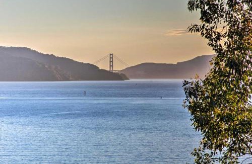 Point Richmond Apartment | Walk to Keller Beach Waterfront Studio with Hot Tub