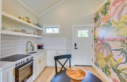 Laguna Beach Apartment | Walk to Laguna Beach: Modern Studio in PCB!