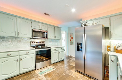 Athens House | Walk to Lake Athens! Updated Home w/Large Deck