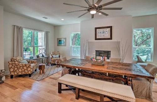 Lakeland Park House | Walk to Lake Austin: Spacious Getaway w/Patio