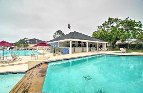April Sound House | Walk to Lake Conroe: Family-Friendly Getaway!