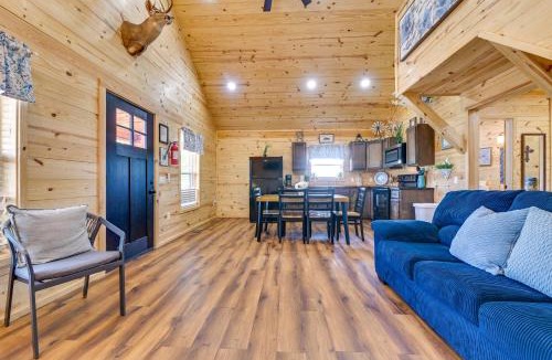 Dennis House | Walk to Lake Granbury! Serene 'Blue Iris Cabin'