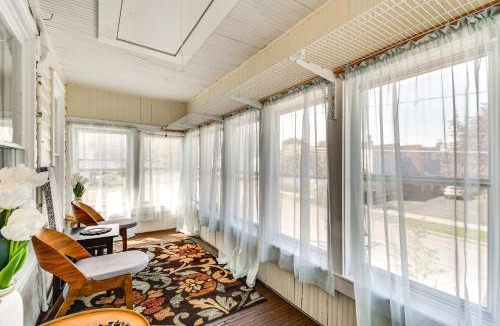 Oswego Apartment | Walk to Lake Ontario & Parks! Lovely Apartment