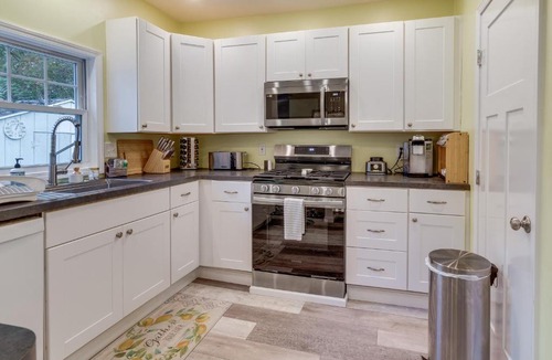 Town of Richmond House | Walk to Lake! Pet-Friendly Cottage in Honeoye