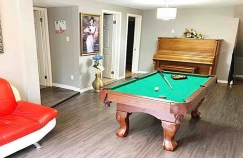 Georgina House | Walk to Lake Simcoe- Jet-skiing - Kayaking & Canoeing