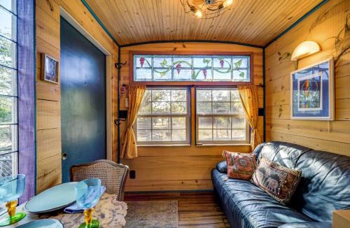 Lakeway Apartment | Walk to Lake Travis: Austin Tiny Home w/Hot Tub!
