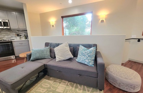 Loma Portal House | Walk to Liberty Station From a Cozy Retreat