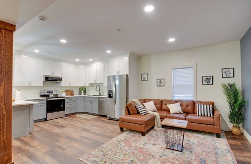 Lititz Apartment | Walk to Lititz Springs Park: Cozy Getaway! Apt 2