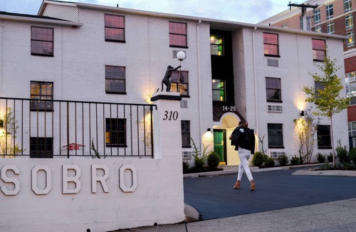 Rutledge Hill House | Walk to Live Music + DT | Shared Patio + Stylish Suite | SoBro Guest House #7