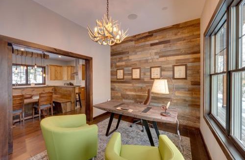 Lincoln House | Walk to Loon Mtn Lift: Luxe Family Home w/Hot Tub