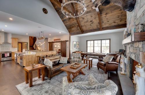Lincoln House | Walk to Loon Mtn Lift: Luxe Family Home w/Hot Tub