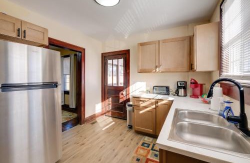 Radford House | Walk to Main St & Campus! Dtwn Radford Home