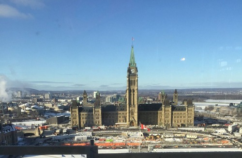 Byward Market - Parliament Hill Condo | Walk to marketplace from secure condo backing onto Sparks St. (parking spot!)
