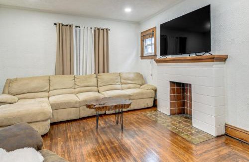 Huntington House | Walk to Marshall University: Home w/Private Yard!