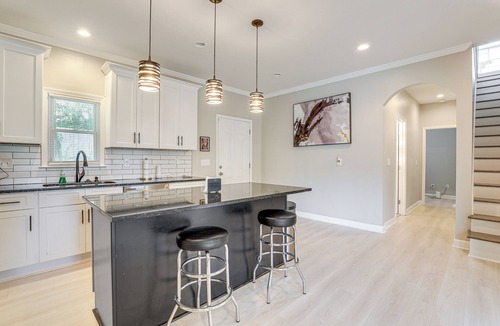 Atlanta University Center Cottage | Walk to Mercedes-benz! Centrally Located ATL Base