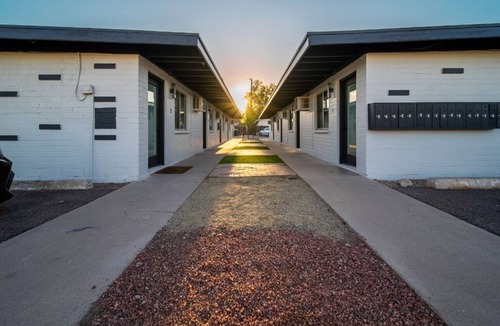 Riverside Apartment | Walk to Mill Avenue - Studio Apartment