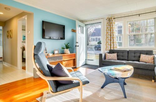 Monument Beach House | Walk to Monument Beach: Cape Cod Cottage w/Grill
