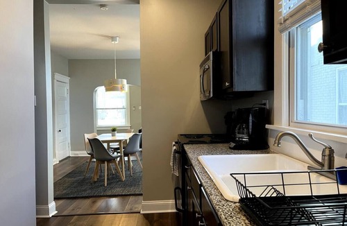 West Columbus House | Walk to Mount Carmel | Pet Friendly