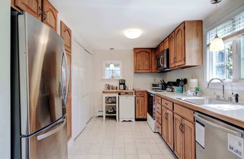 East Orleans House | Walk to Nauset Beach Central AC System!