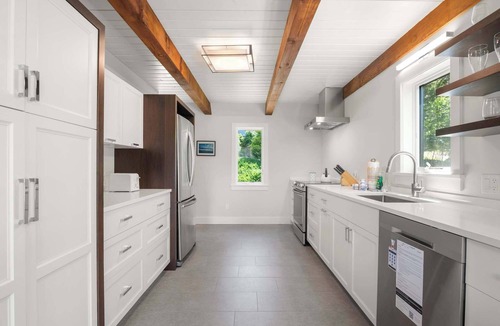 East Orleans House | Walk to Nauset Beach, Updated and Cozy!