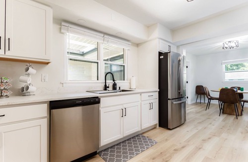 Northeast South Bend Apartment | Walk to ND Stadium Su