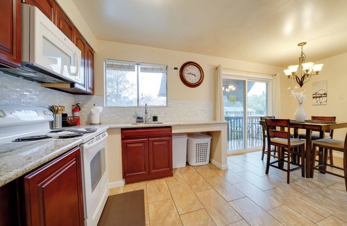 Brighton Apartment | Walk to Othello Park & Light Rail: Seattle Escape