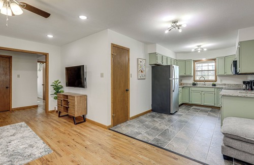Mountain View House | Walk to Ozark Folk Center SP! Mtn Adventure Base