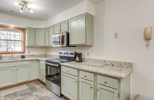 Mountain View House | Walk to Ozark Folk Center SP! Mtn Adventure Base