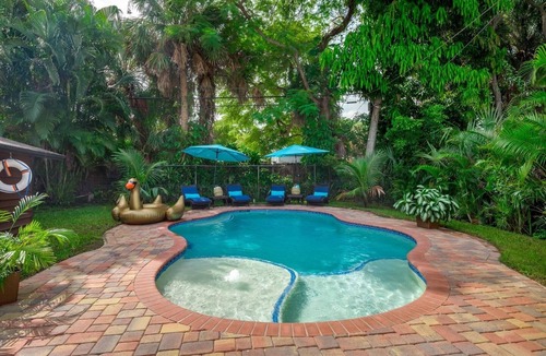 Flamingo Parks House | Walk to Palm Beach County Convention Center & Eats, Private Heated Pool + Beach