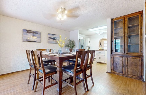 Bonanza House | Walk to Park! Family-Friendly Laredo Home w/Yard
