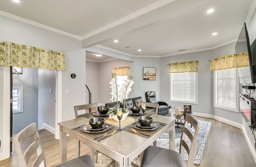 Schenectady Apartment | Walk to Park: Modern Apt 2 Mi to Union College!