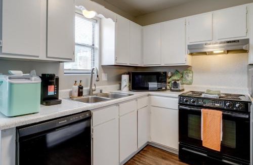 Sherwood House | Walk to Park w/Pond, Trails & More! Sherwood Unit