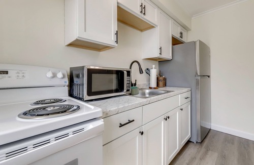 Cambridge Condo | Walk to Parks & Marina! Waterfront Cambridge Condo